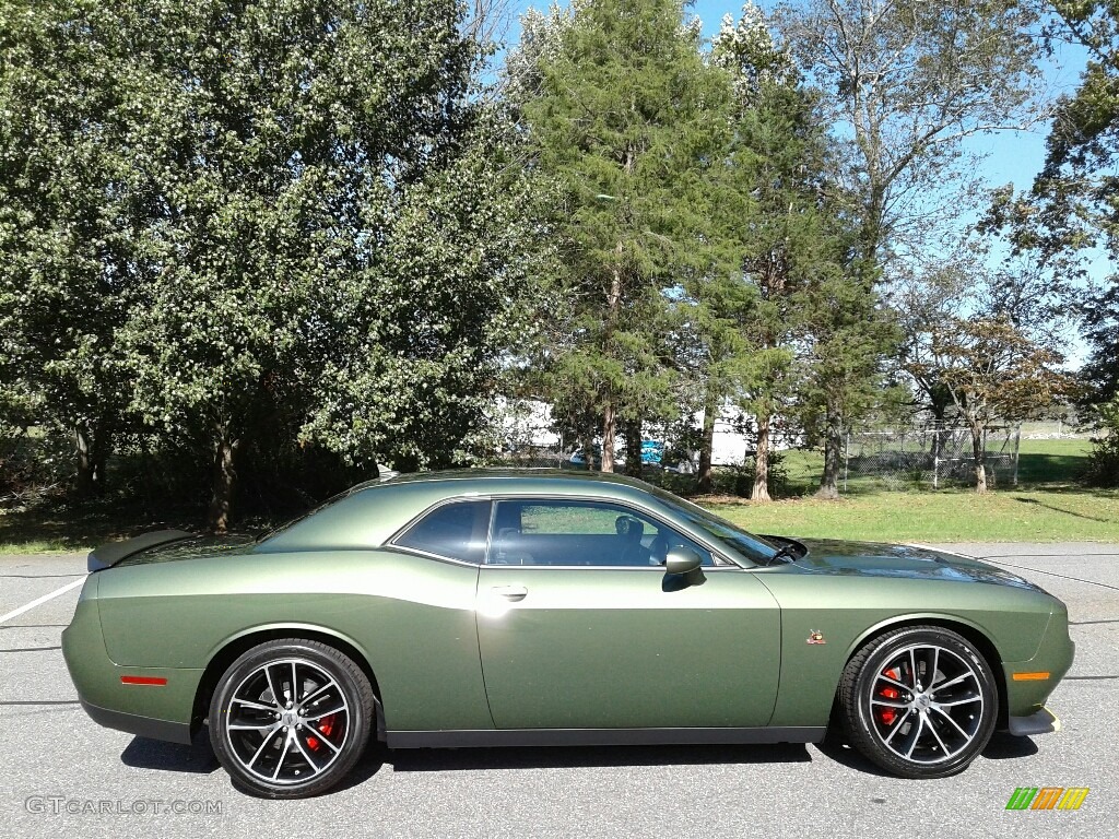 F8 Green 2018 Dodge Challenger R/T Scat Pack Exterior Photo #123561025