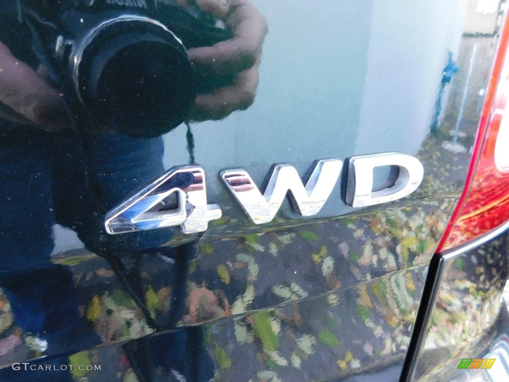 2013 Explorer XLT 4WD - Green Gem Metallic / Medium Light Stone photo #36