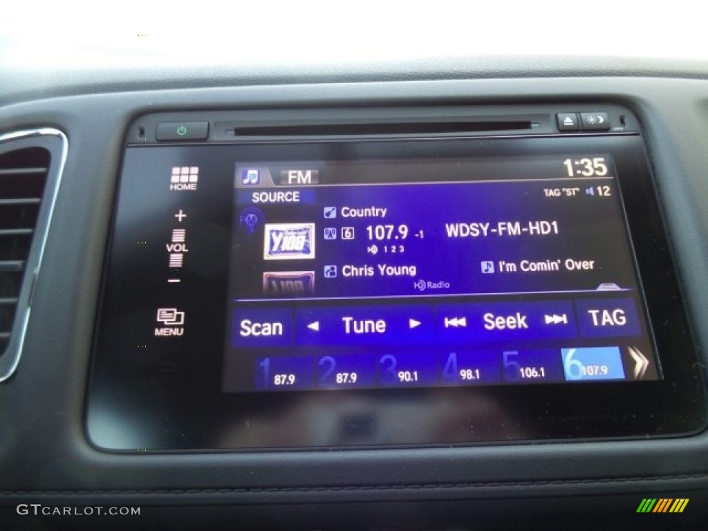2018 Honda HR-V EX-L AWD Controls Photo #123561730