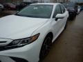 Super White - Camry SE Photo No. 1