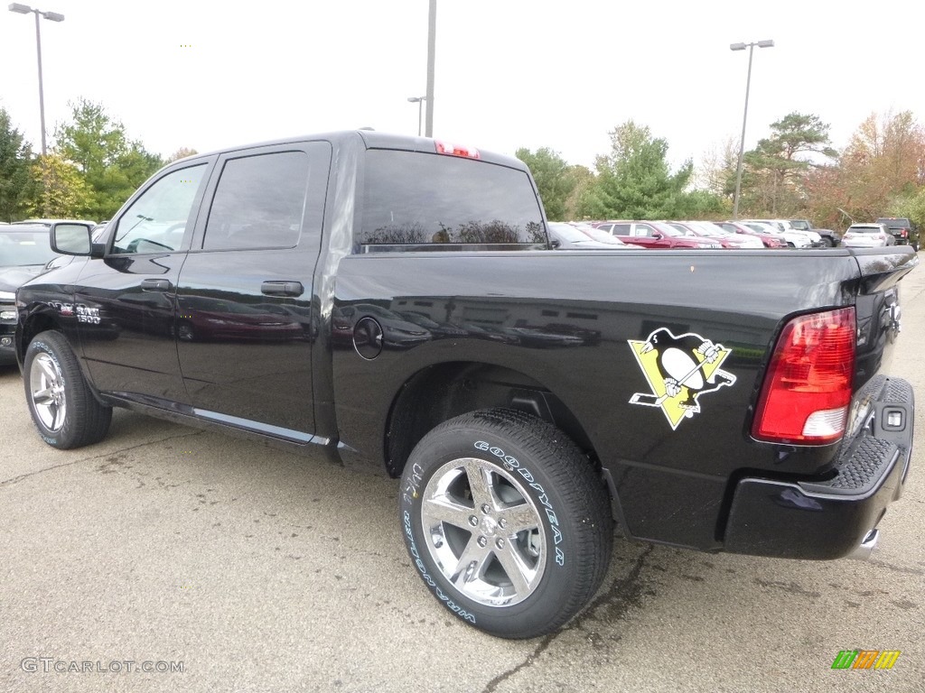 2018 1500 Express Crew Cab 4x4 - Brilliant Black Crystal Pearl / Black/Diesel Gray photo #3