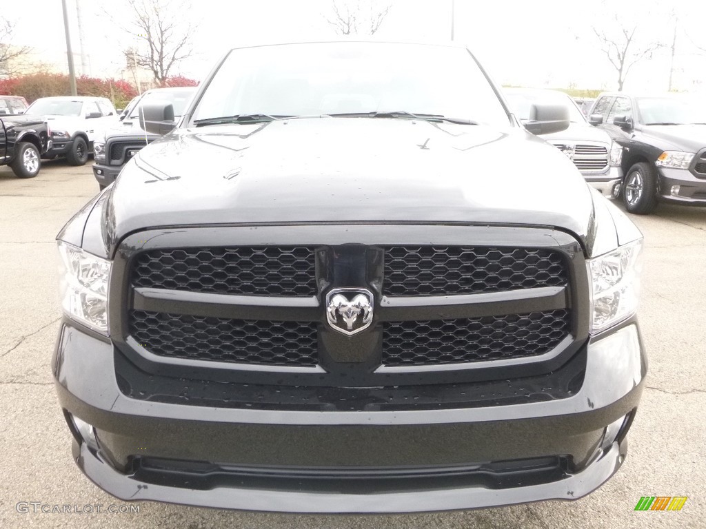 2018 1500 Express Crew Cab 4x4 - Brilliant Black Crystal Pearl / Black/Diesel Gray photo #8