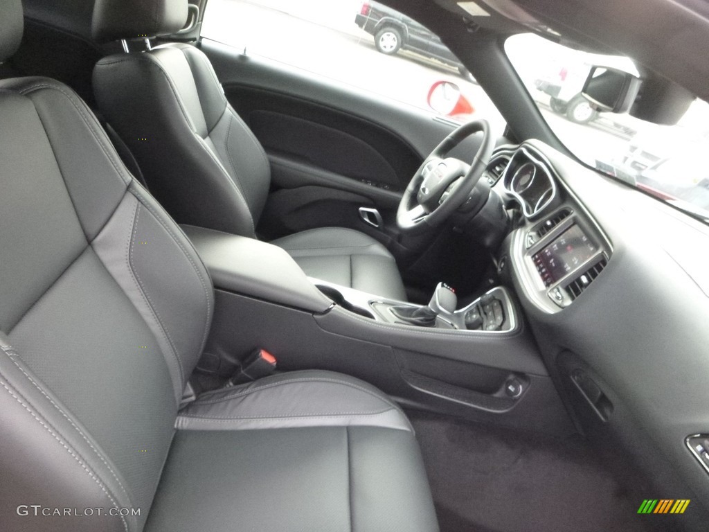 2018 Dodge Challenger R/T Front Seat Photos