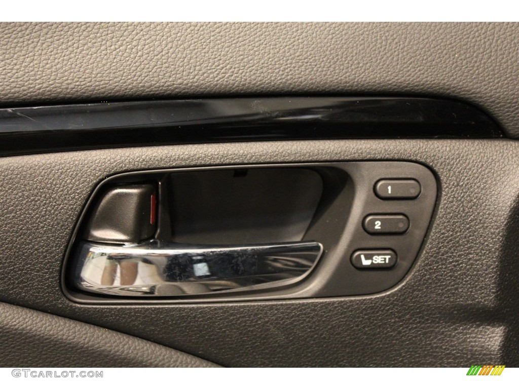 2018 Honda Ridgeline Black Edition AWD Controls Photo #123570508