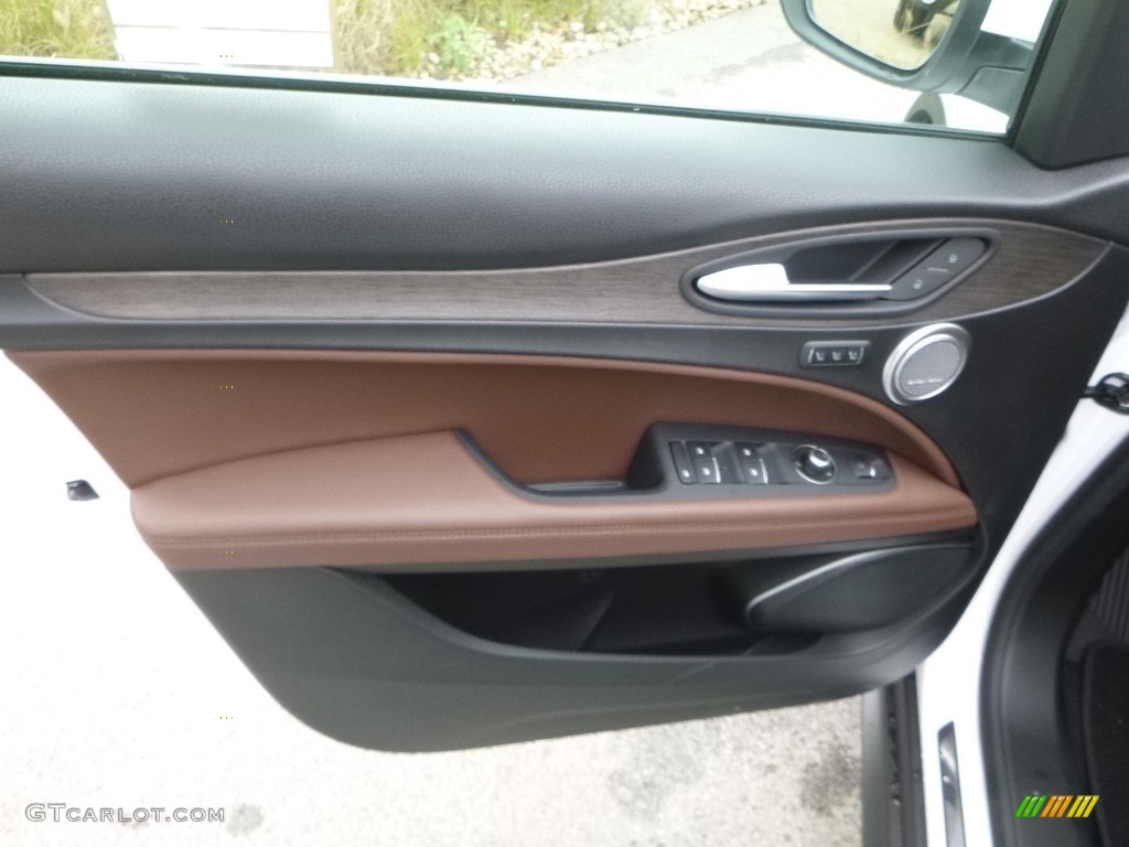 2018 Alfa Romeo Stelvio Ti AWD Black/Chocolate Door Panel Photo #123574714