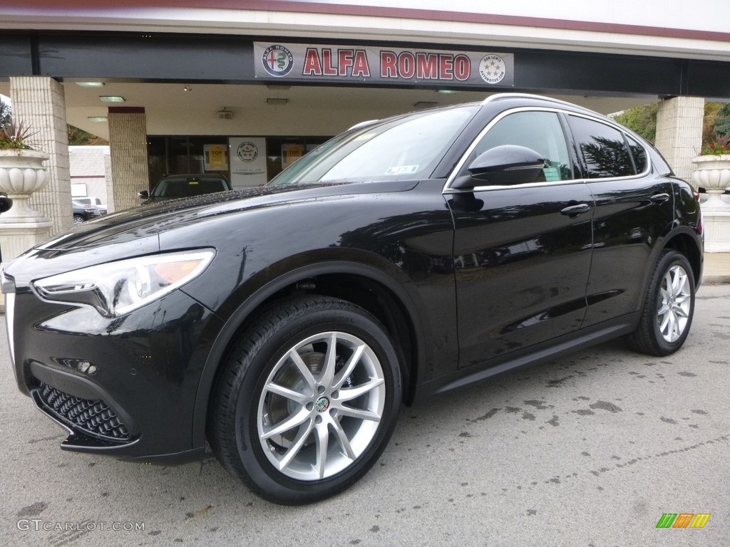 2018 Vulcano Volcano Black Metallic Alfa Romeo Stelvio
