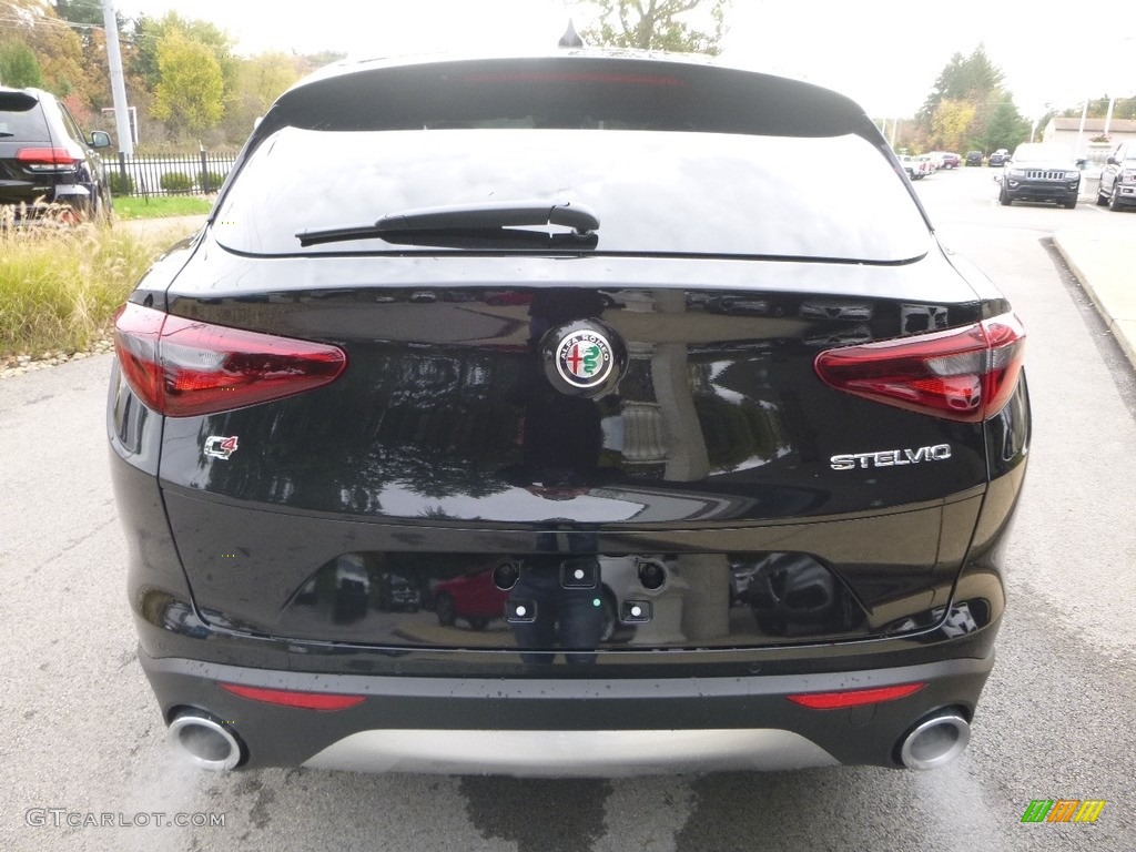 2018 Alfa Romeo Stelvio Ti AWD Marks and Logos Photos
