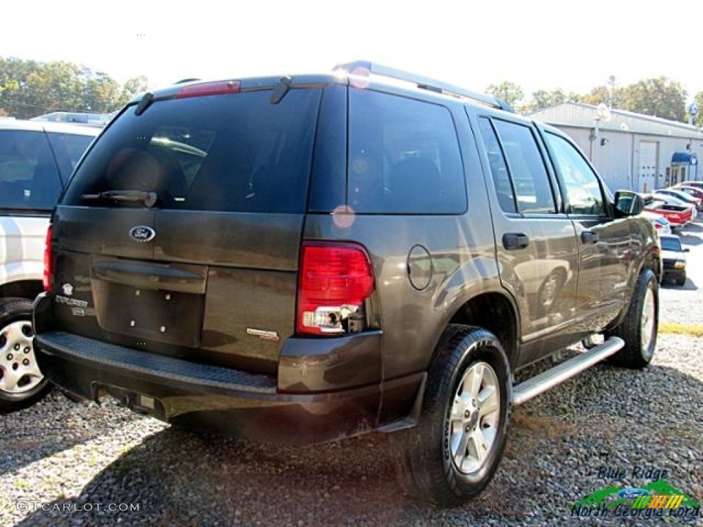 2005 Explorer XLT 4x4 - Dark Stone Metallic / Medium Parchment photo #4