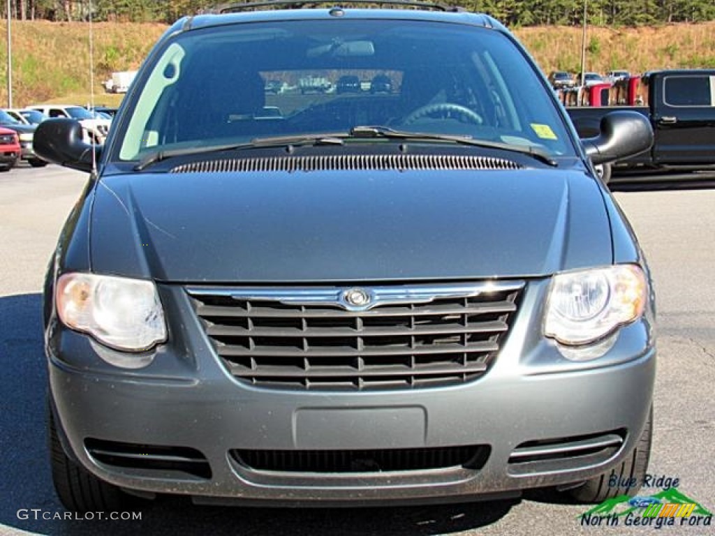 2007 Town & Country LX - Marine Blue Pearl / Medium Slate Gray photo #4
