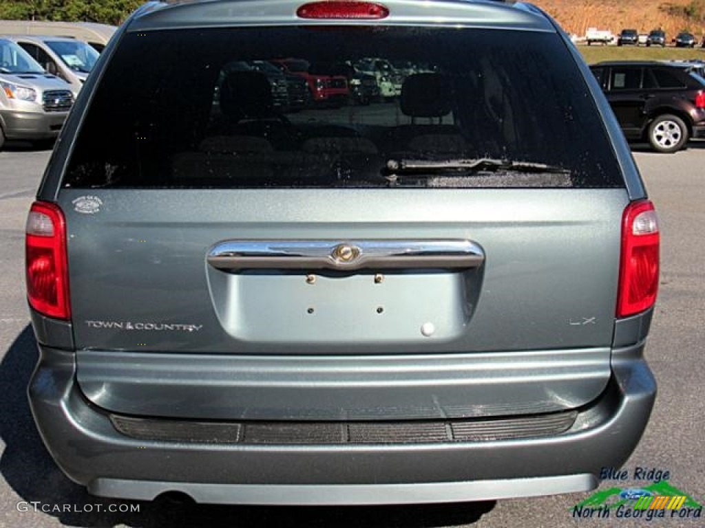 2007 Town & Country LX - Marine Blue Pearl / Medium Slate Gray photo #5