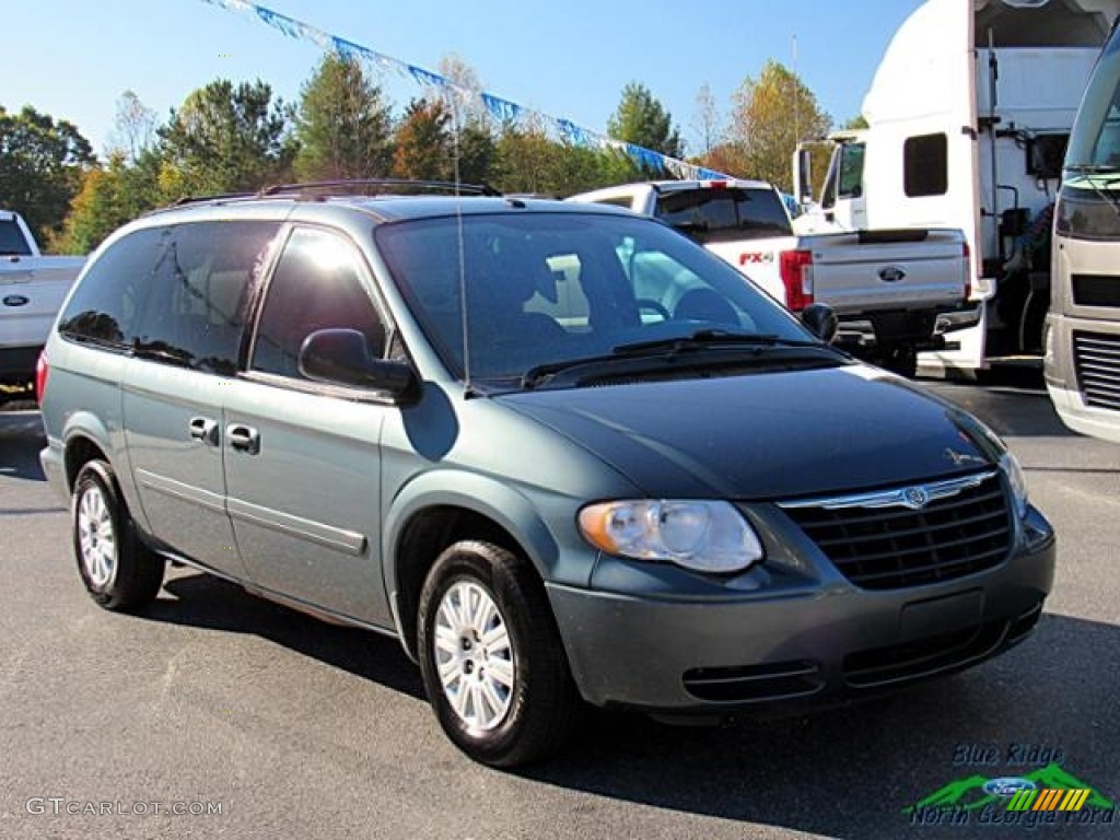 2007 Town & Country LX - Marine Blue Pearl / Medium Slate Gray photo #8