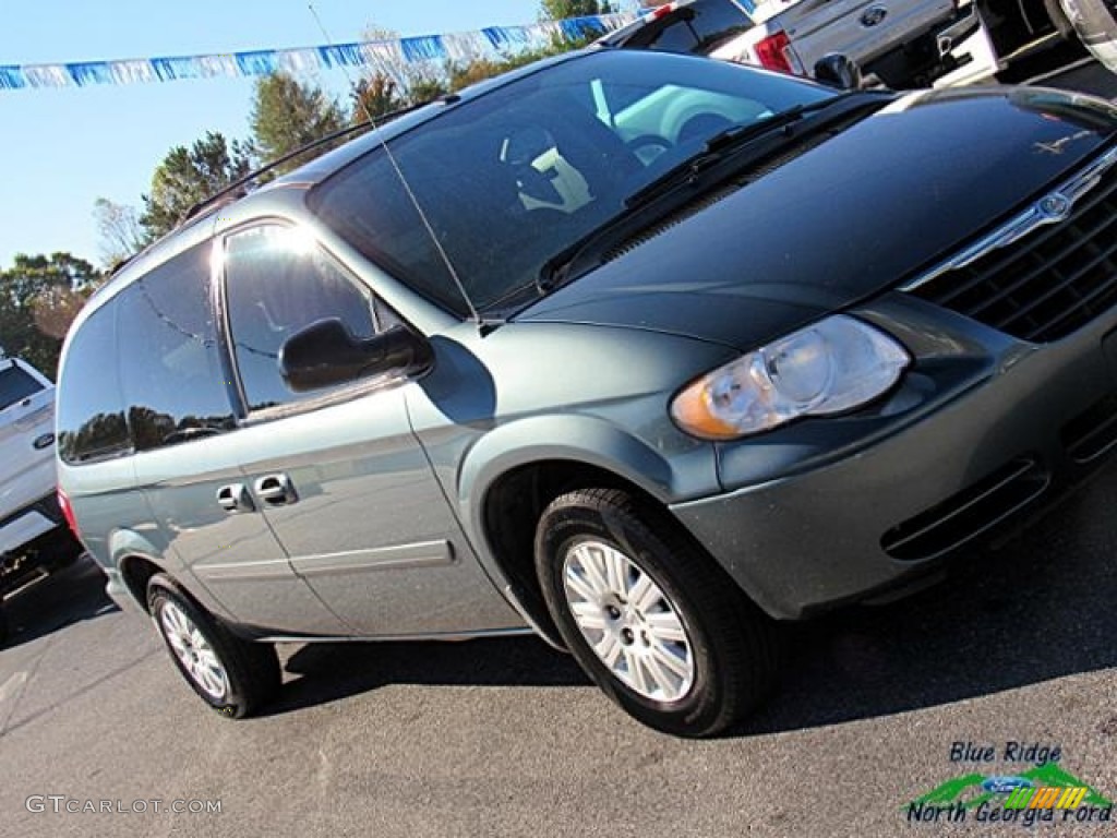 2007 Town & Country LX - Marine Blue Pearl / Medium Slate Gray photo #24
