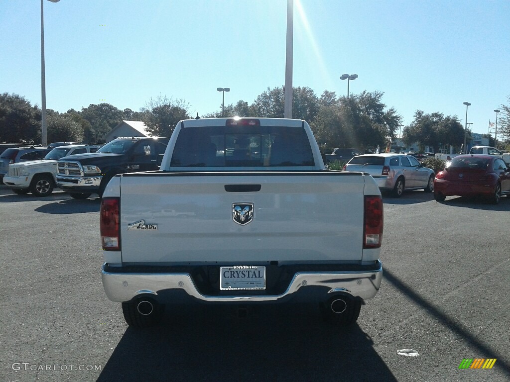 2018 1500 Big Horn Crew Cab - Bright White / Black/Diesel Gray photo #4