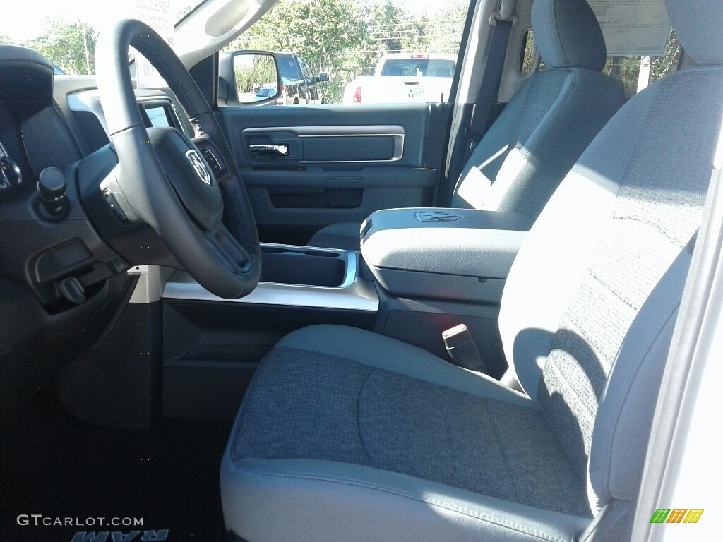 2018 1500 Big Horn Crew Cab - Bright White / Black/Diesel Gray photo #9