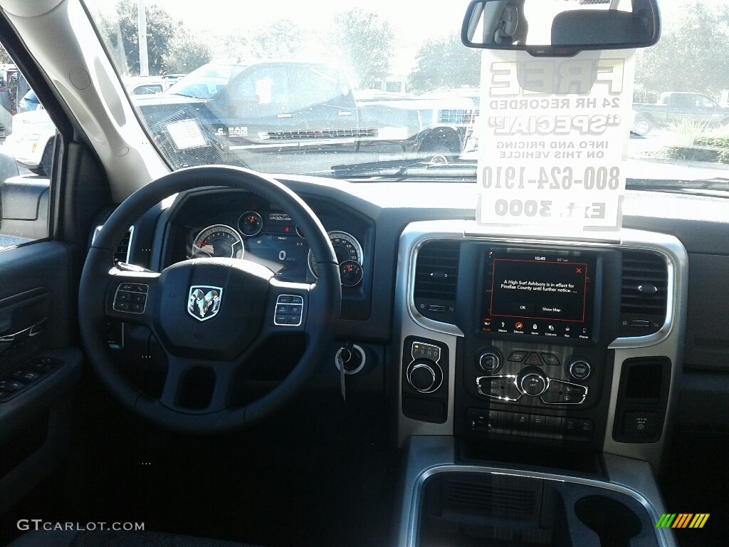 2018 1500 Big Horn Crew Cab - Bright White / Black/Diesel Gray photo #13