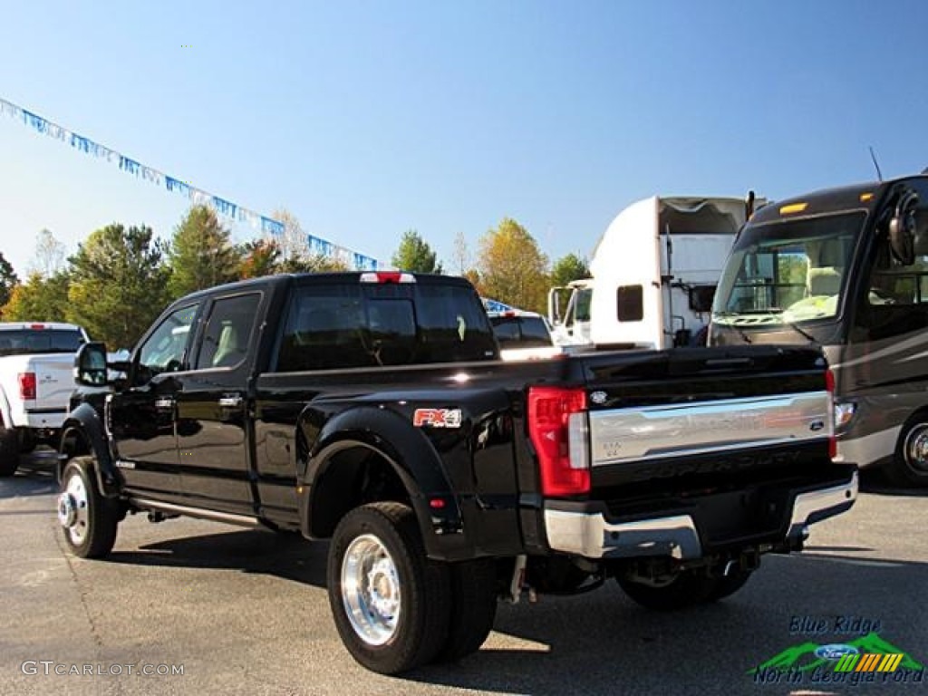 2017 F450 Super Duty King Ranch Crew Cab 4x4 - Shadow Black / King Ranch Java photo #3
