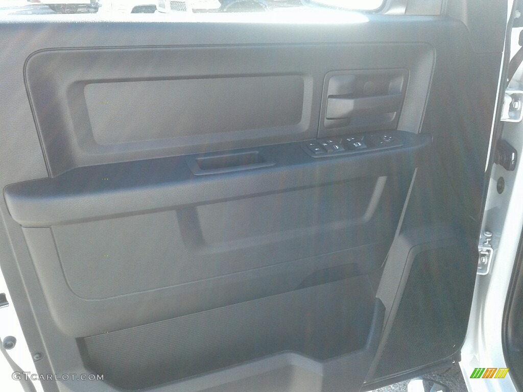 2018 1500 Express Crew Cab - Bright White / Black/Diesel Gray photo #17