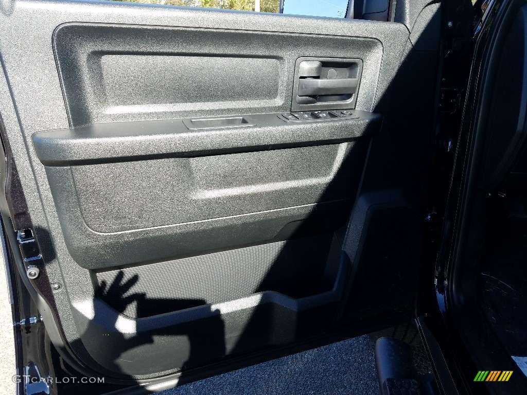 2018 1500 Express Quad Cab 4x4 - Brilliant Black Crystal Pearl / Black/Diesel Gray photo #6
