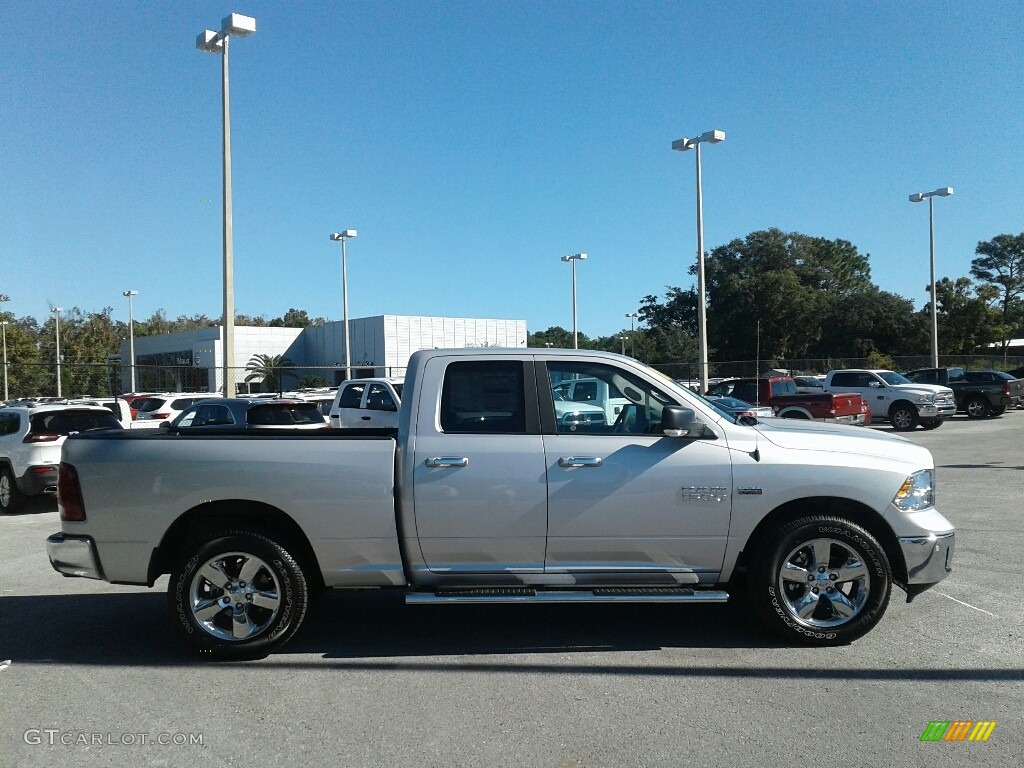 2018 1500 Big Horn Crew Cab - Bright Silver Metallic / Black/Diesel Gray photo #6