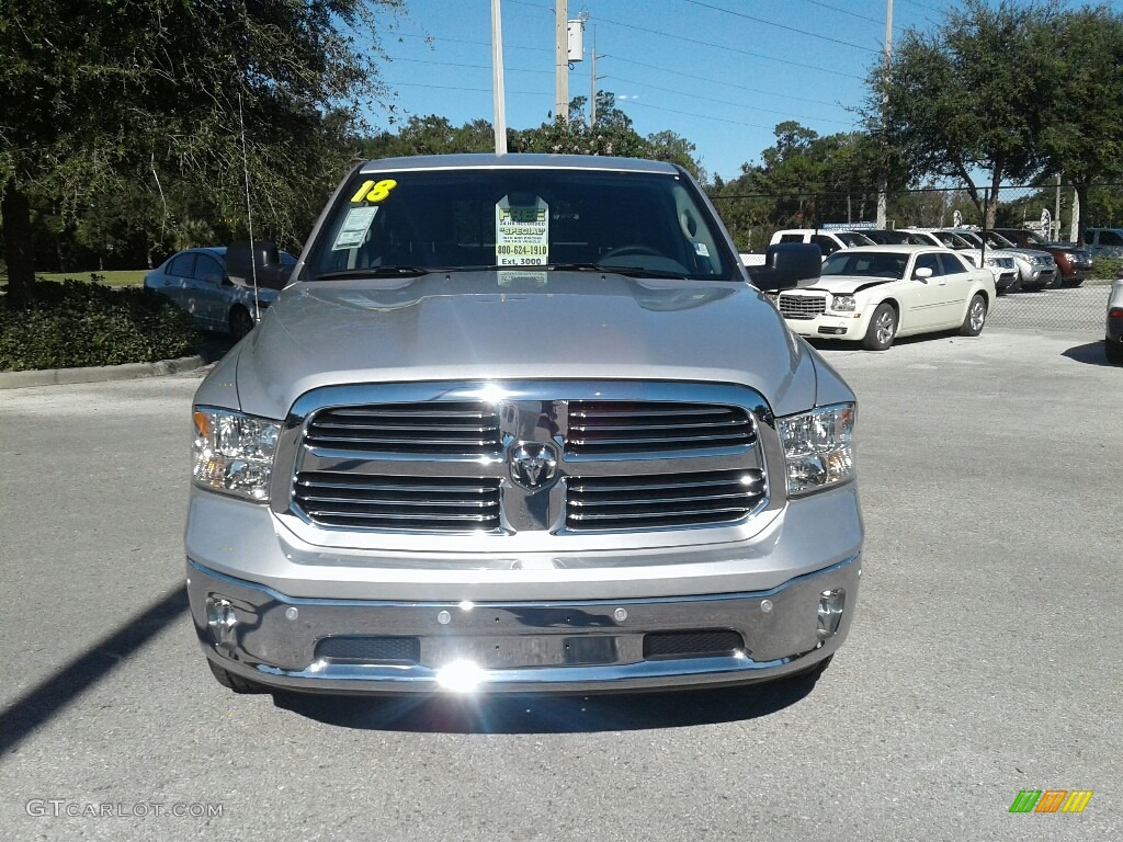2018 1500 Big Horn Crew Cab - Bright Silver Metallic / Black/Diesel Gray photo #8
