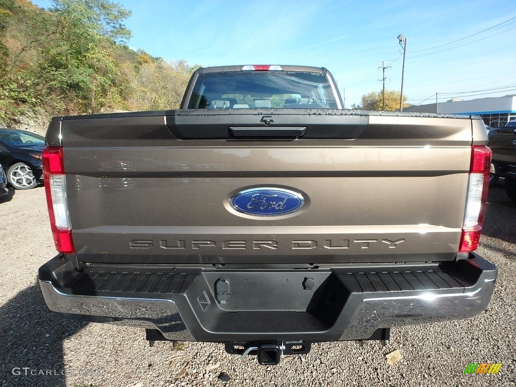 2017 F250 Super Duty XL Crew Cab 4x4 - Caribou / Medium Earth Gray photo #3