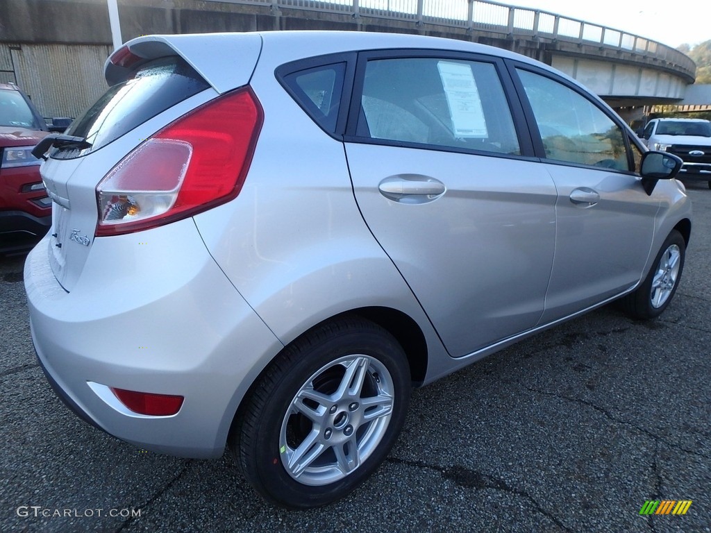 2017 Fiesta SE Hatchback - Ingot Silver / Charcoal Black photo #2