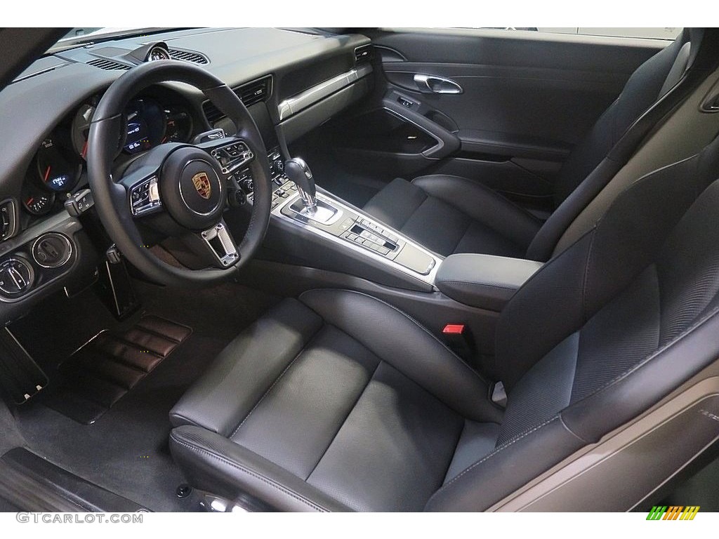 Black Interior 2017 Porsche 911 Carrera 4S Coupe Photo #123588037