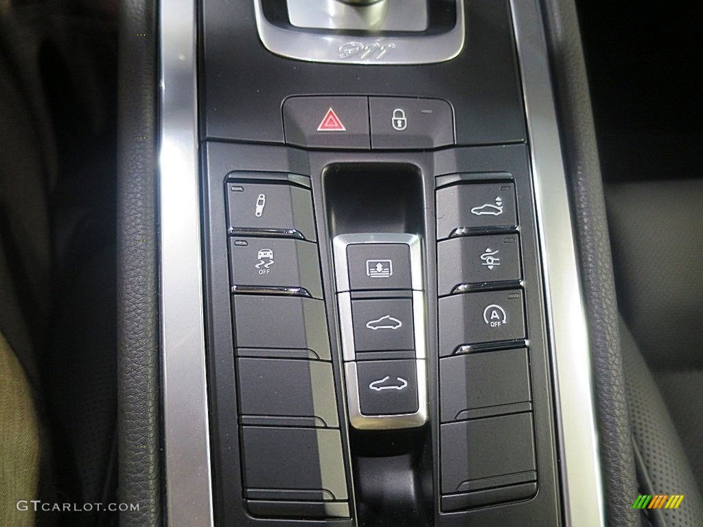 2017 Porsche 911 Carrera 4S Coupe Controls Photo #123588124