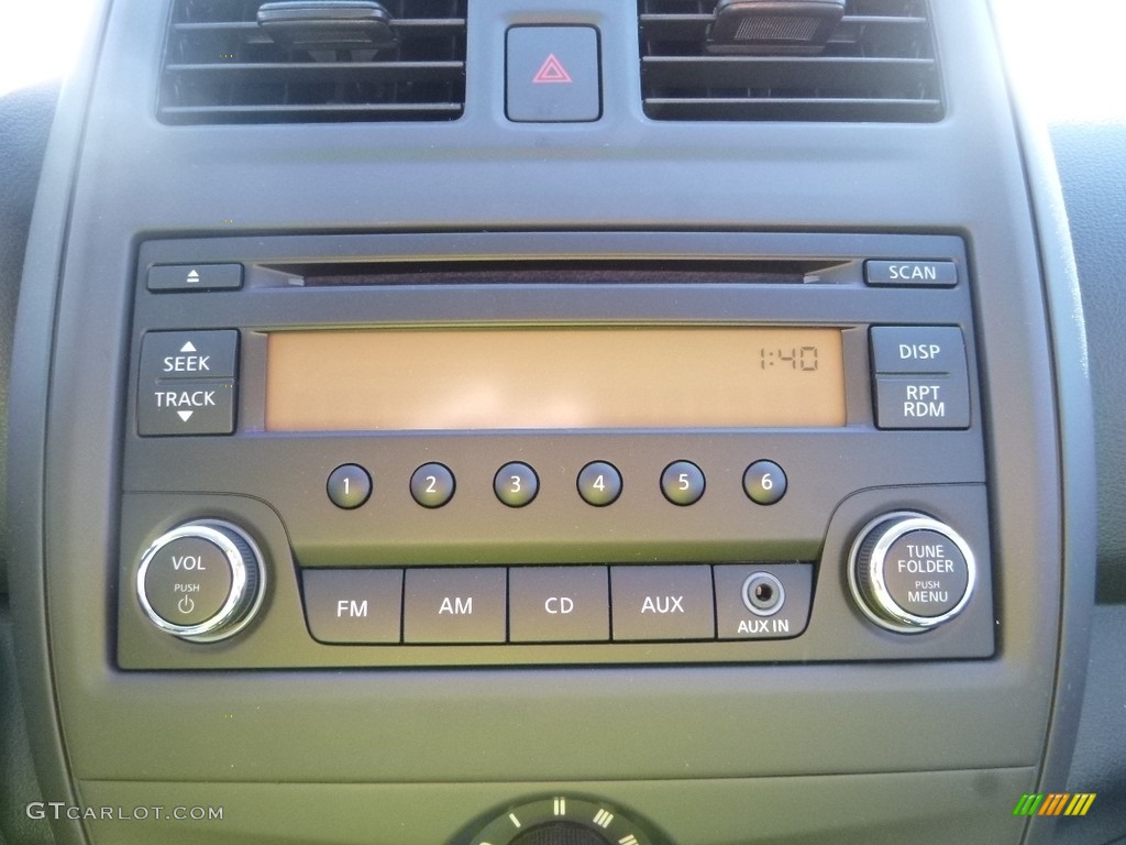 2018 Nissan Versa S Audio System Photos