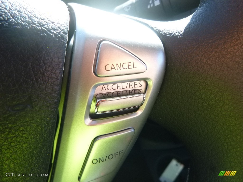 2018 Nissan Versa S Controls Photo #123589936