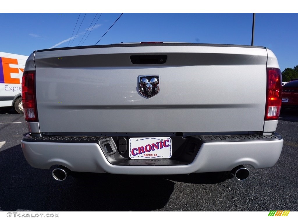 2018 1500 Express Crew Cab - Bright Silver Metallic / Black/Diesel Gray photo #6