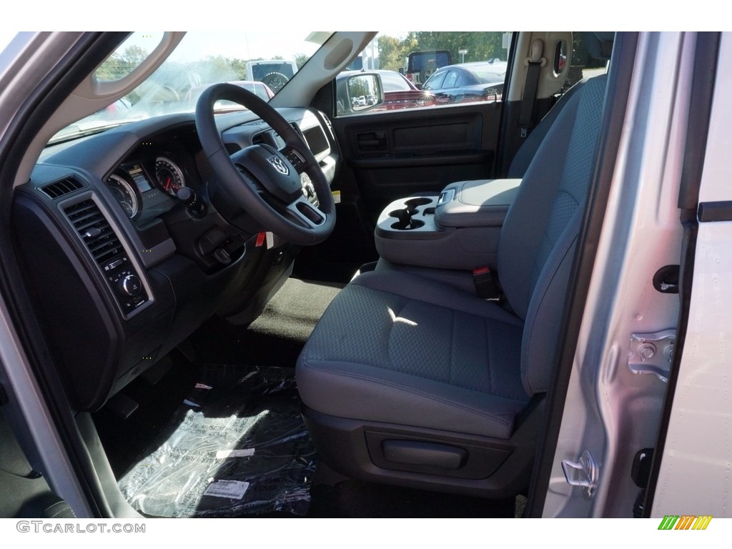 2018 1500 Express Crew Cab - Bright Silver Metallic / Black/Diesel Gray photo #9
