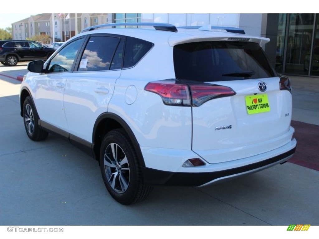 2018 RAV4 XLE - Super White / Black photo #6