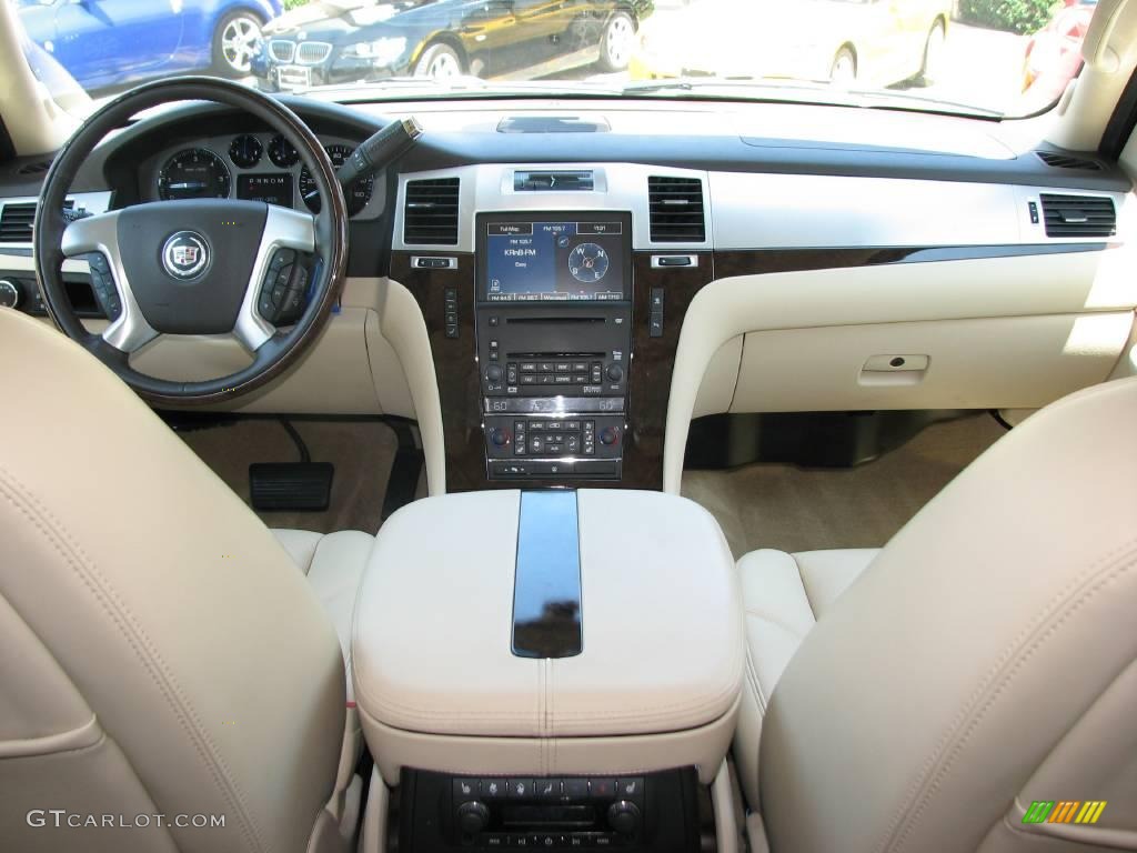 2007 Escalade AWD - Gold Mist / Cocoa/Light Cashmere photo #11