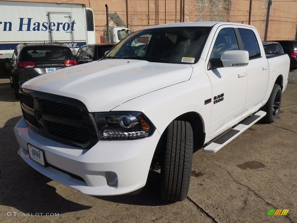 2018 1500 Night Crew Cab 4x4 - Bright White / Black photo #4