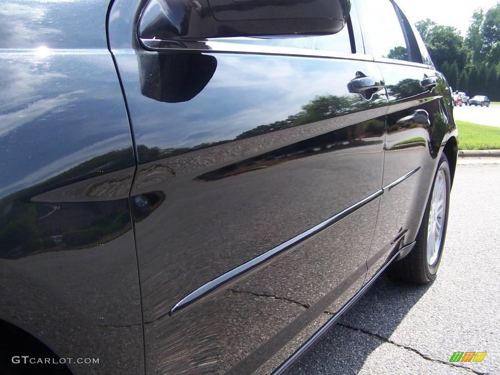 2008 Sebring Touring Sedan - Brilliant Black Crystal Pearl / Dark Slate Gray/Light Slate Gray photo #11