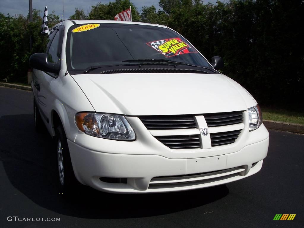 2006 Grand Caravan SE - Stone White / Dark Khaki/Light Graystone photo #15