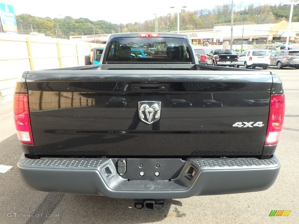 2018 1500 Tradesman Regular Cab 4x4 - Brilliant Black Crystal Pearl / Black/Diesel Gray photo #4