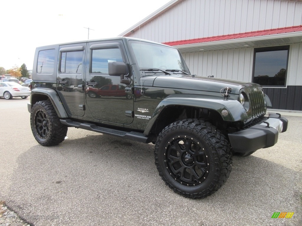 2010 Wrangler Unlimited Sahara 4x4 - Natural Green Pearl / Dark Slate Gray/Medium Slate Gray photo #2