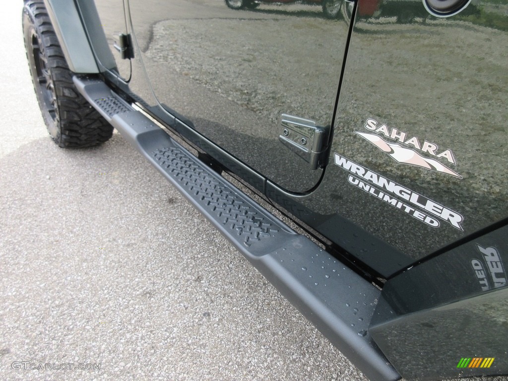 2010 Wrangler Unlimited Sahara 4x4 - Natural Green Pearl / Dark Slate Gray/Medium Slate Gray photo #12