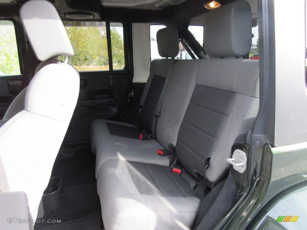 2010 Wrangler Unlimited Sahara 4x4 - Natural Green Pearl / Dark Slate Gray/Medium Slate Gray photo #20