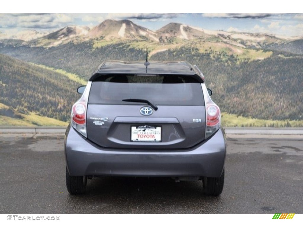 2013 Prius c Hybrid Three - Magnetic Gray Metallic / Light Blue Gray/Black photo #9