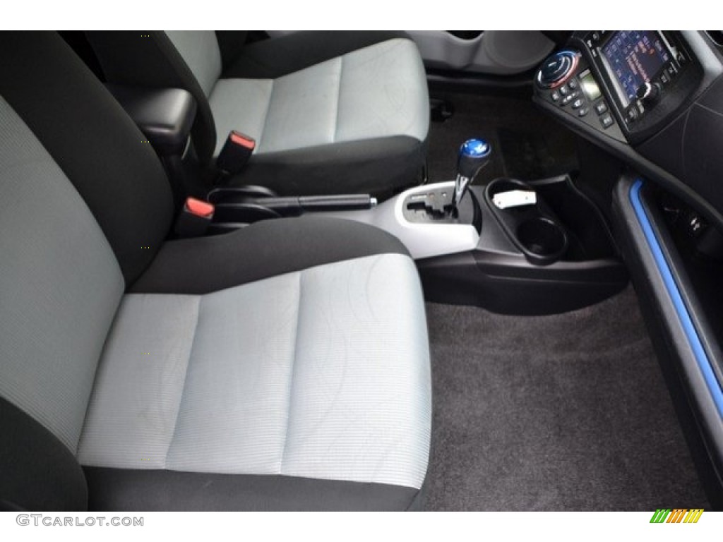 2013 Prius c Hybrid Three - Magnetic Gray Metallic / Light Blue Gray/Black photo #17