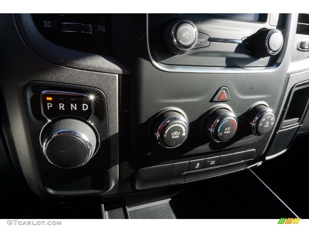 2018 1500 Express Crew Cab - Brilliant Black Crystal Pearl / Black/Diesel Gray photo #15