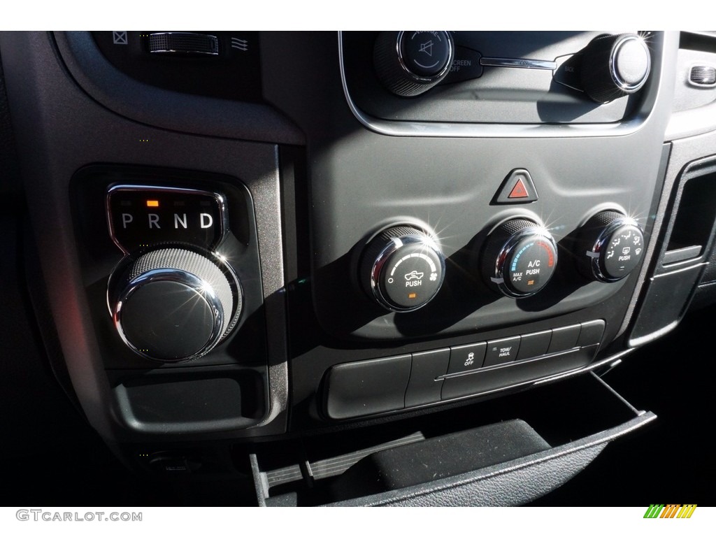 2018 1500 Express Crew Cab - Brilliant Black Crystal Pearl / Black/Diesel Gray photo #15