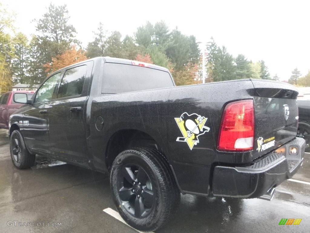2018 1500 Express Crew Cab 4x4 - Brilliant Black Crystal Pearl / Black/Diesel Gray photo #3