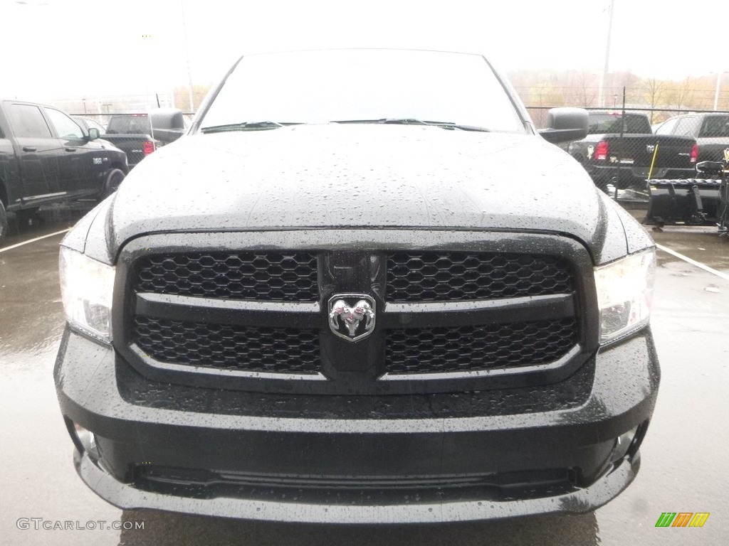 2018 1500 Express Crew Cab 4x4 - Brilliant Black Crystal Pearl / Black/Diesel Gray photo #8