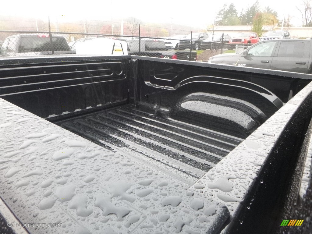 2018 1500 Express Crew Cab 4x4 - Brilliant Black Crystal Pearl / Black/Diesel Gray photo #14
