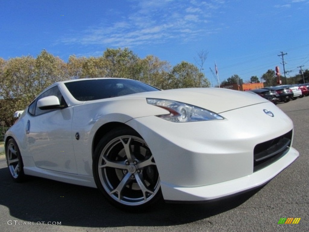 2011 370Z NISMO Coupe - Pearl White / NISMO Black/Red photo #2