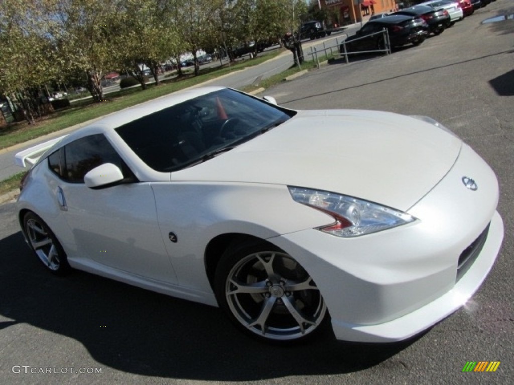 2011 370Z NISMO Coupe - Pearl White / NISMO Black/Red photo #3